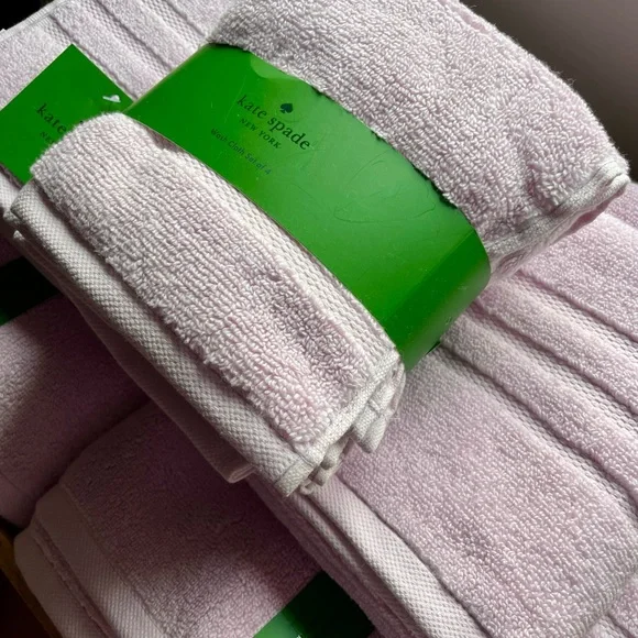 ♠️KATE SPADE Lavender Bath Towel Set 🛁 NWT🛁 - Picture 9 of 15